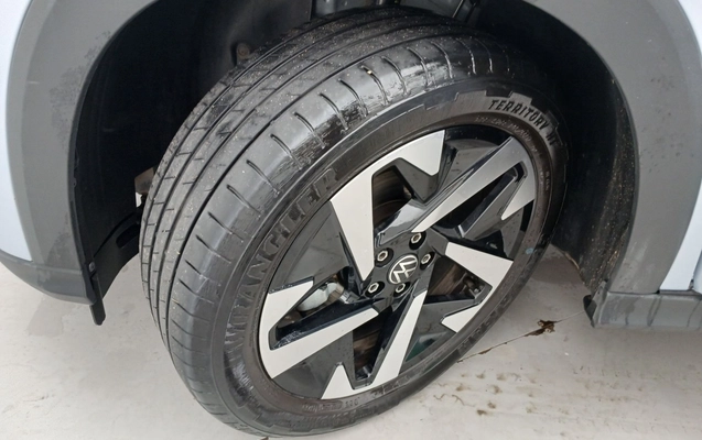 imagem-https://www.socarrao.com.br/sc-vehicle-images-prod/3979363/1789893305618-1_014946.jpg