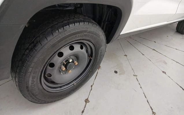 imagem-https://www.socarrao.com.br/sc-vehicle-images-prod/3979393/1789893342173-2_032156.jpg