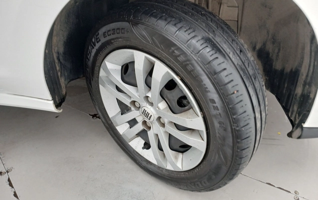 imagem-https://www.socarrao.com.br/sc-vehicle-images-prod/3979394/1789893342426-3_080951.jpg
