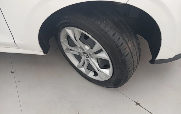 imagem-https://www.socarrao.com.br/sc-vehicle-images-prod/3979596/1789894933894-2_124318.jpg