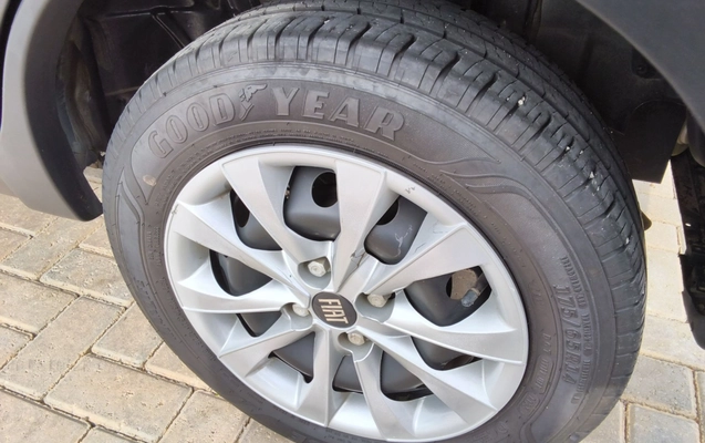imagem-https://www.socarrao.com.br/sc-vehicle-images-prod/3979622/1789895041605-1_114312.jpg