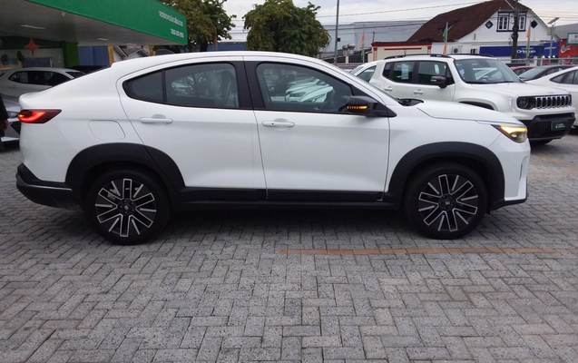 imagem-https://www.socarrao.com.br/sc-vehicle-images-prod/3979929/1789895636010-1_082137.jpg