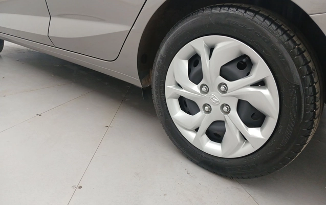 imagem-https://www.socarrao.com.br/sc-vehicle-images-prod/3980079/1789896703257-1_060728.jpg