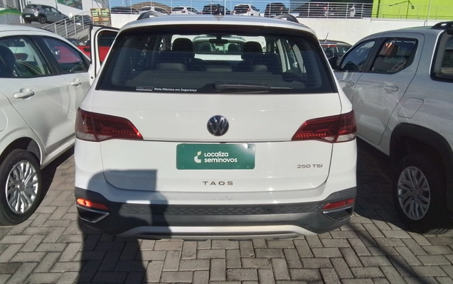 imagem-https://www.socarrao.com.br/sc-vehicle-images-prod/3980128/1789896894700-1_011355.jpg