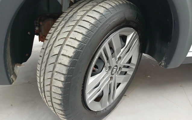 imagem-https://www.socarrao.com.br/sc-vehicle-images-prod/3980192/1789897174838-1_054920.jpg