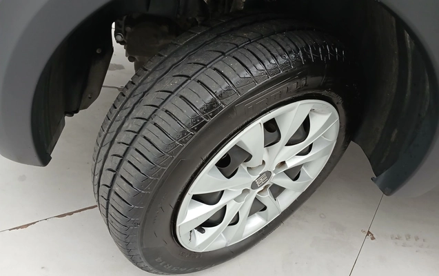 imagem-https://www.socarrao.com.br/sc-vehicle-images-prod/3980323/1789898224905-1_120341.jpg