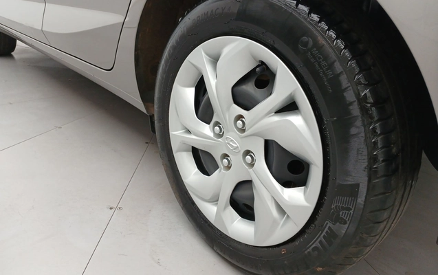 imagem-https://www.socarrao.com.br/sc-vehicle-images-prod/3980351/1789898264073-1_022229.jpg