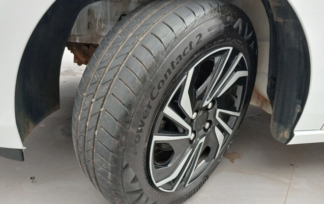 imagem-https://www.socarrao.com.br/sc-vehicle-images-prod/3980511/1789898430305-2_012731.jpg