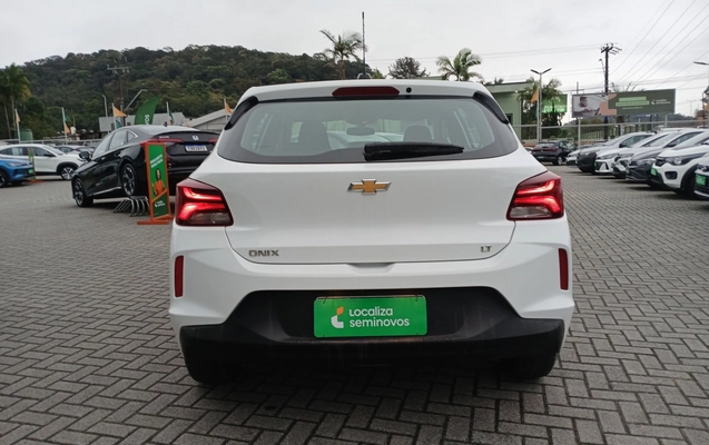imagem-https://www.socarrao.com.br/sc-vehicle-images-prod/3981170/1789901027862-1_101251.jpg