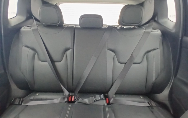 imagem-https://www.socarrao.com.br/sc-vehicle-images-prod/3981205/1789901057583-2_015832.jpg