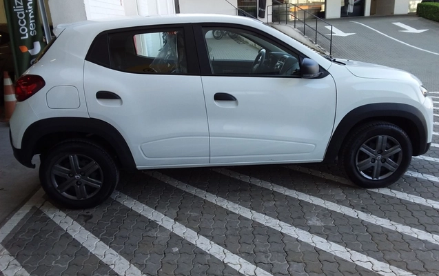 imagem-https://www.socarrao.com.br/sc-vehicle-images-prod/3981298/1789901178013-2_082400.jpg