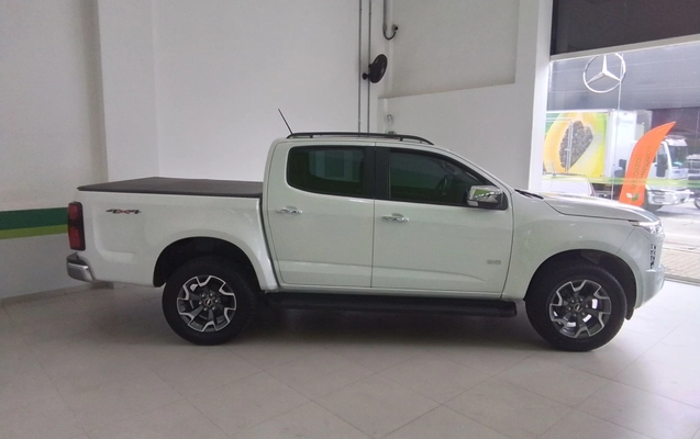 imagem-https://www.socarrao.com.br/sc-vehicle-images-prod/3981989/1789901789984-2_033346.jpg