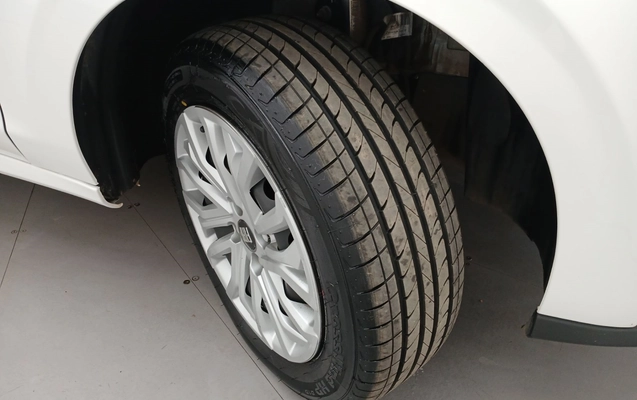 imagem-https://www.socarrao.com.br/sc-vehicle-images-prod/3982109/1789901908606-1_020849.jpg