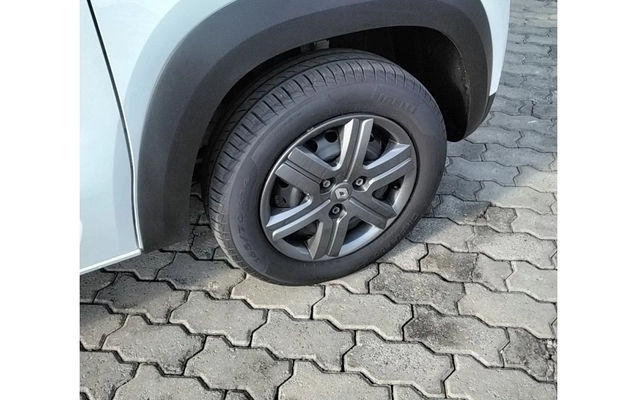 imagem-https://www.socarrao.com.br/sc-vehicle-images-prod/3982285/1789902206257-2_024029.jpg
