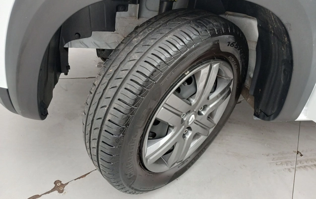 imagem-https://www.socarrao.com.br/sc-vehicle-images-prod/3982360/1789902364365-1_014556.jpg
