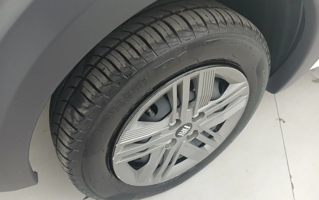 imagem-https://www.socarrao.com.br/sc-vehicle-images-prod/3982484/1789902562998-1_032201.jpg