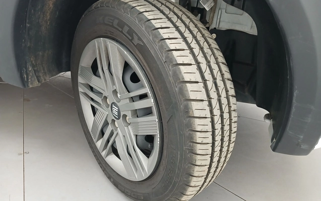 imagem-https://www.socarrao.com.br/sc-vehicle-images-prod/3982494/1789902575939-1_020302.jpg