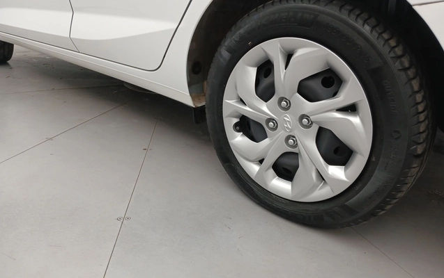 imagem-https://www.socarrao.com.br/sc-vehicle-images-prod/3982732/1789902927560-1_015735.jpg