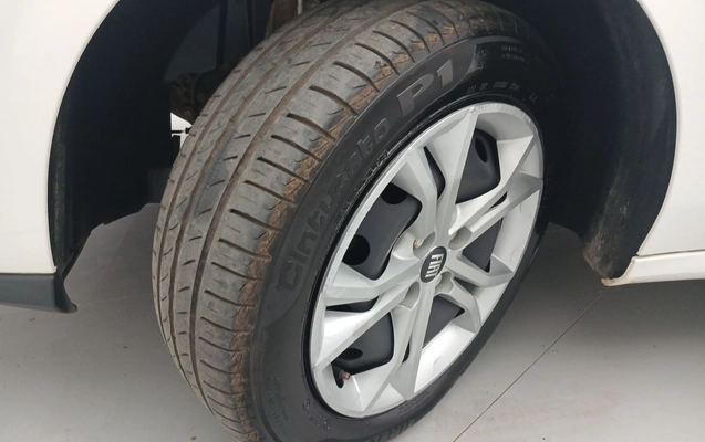 imagem-https://www.socarrao.com.br/sc-vehicle-images-prod/3982835/1789903092554-1_041015.jpg