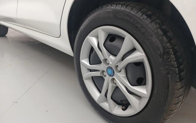 imagem-https://www.socarrao.com.br/sc-vehicle-images-prod/3982835/1789903092555-1_041016.jpg