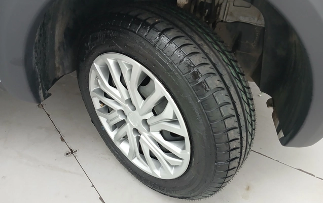 imagem-https://www.socarrao.com.br/sc-vehicle-images-prod/3982874/1789903153732-2_032431.jpg