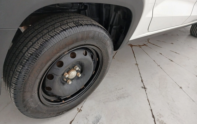 imagem-https://www.socarrao.com.br/sc-vehicle-images-prod/3982989/1789903298575-1_121946.jpg
