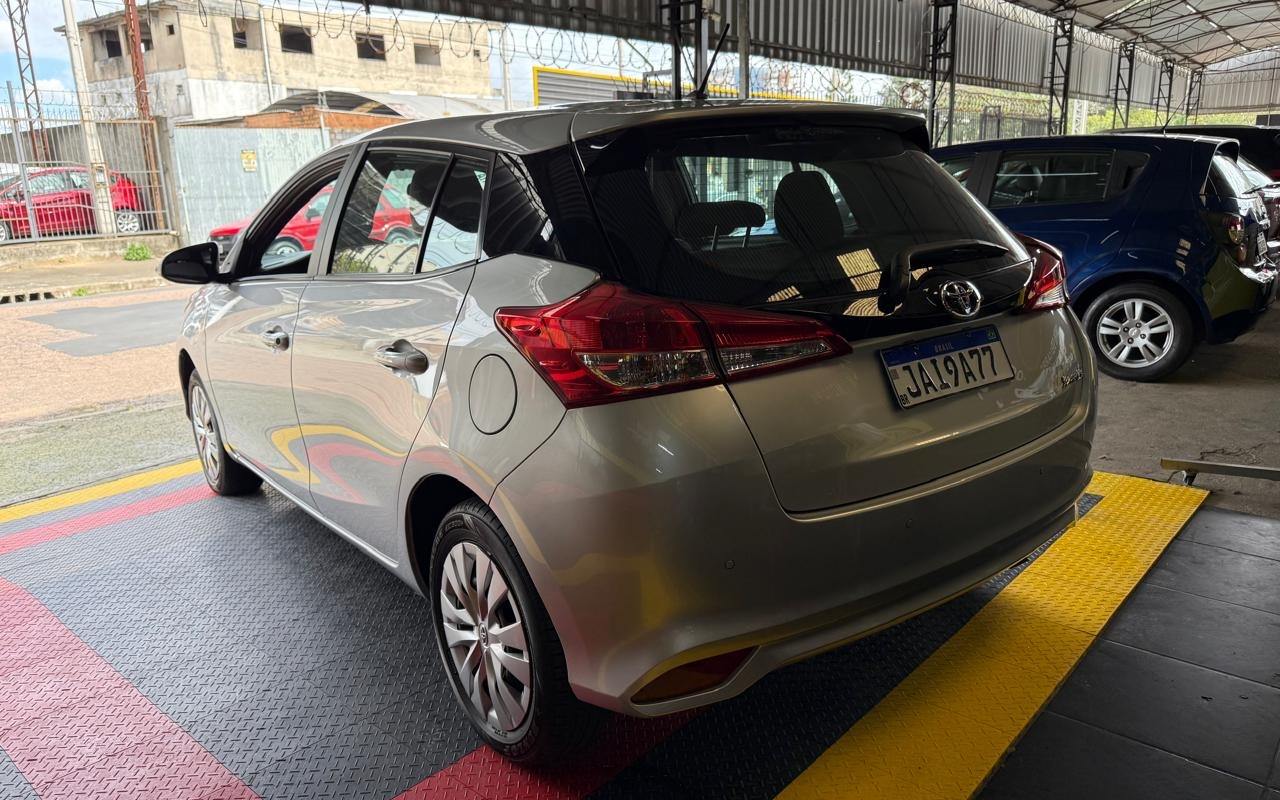 imagem-https://www.socarrao.com.br/sc-vehicle-images-prod/3983168/1789909196755-WWFyZXMzLmpwZWc.jpeg