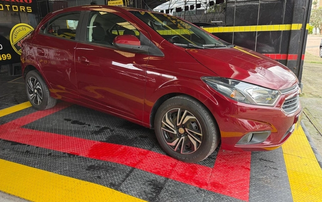 imagem-https://www.socarrao.com.br/sc-vehicle-images-prod/3983200/1789909508322-T25peCA1LmpwZWc.jpeg