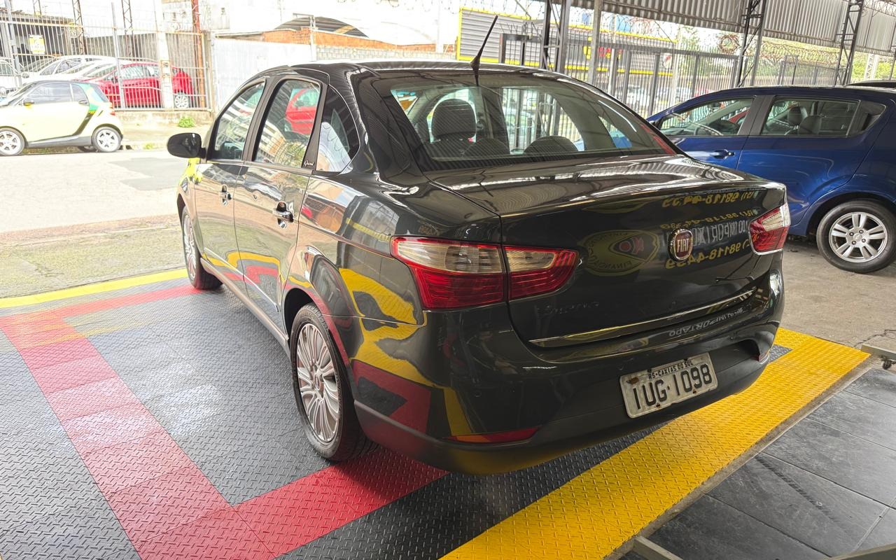 imagem-https://www.socarrao.com.br/sc-vehicle-images-prod/3983233/1789909695504-R3JhbmQgU2llbmEyLmpwZWc.jpeg