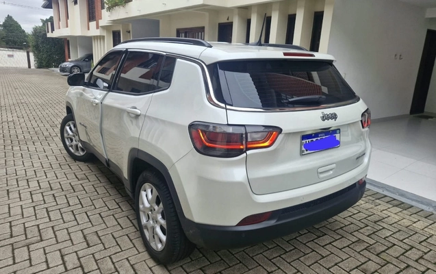 imagem-https://www.socarrao.com.br/sc-vehicle-images-prod/3983628/1790104858397-V0FfMTc4OTQxNTc4NDE2NC5qcGVn.jpeg