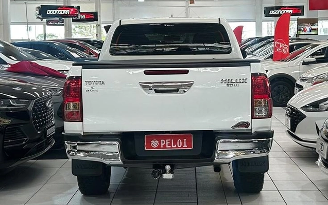 imagem-https://www.socarrao.com.br/sc-vehicle-images-prod/3983629/1790272540232-8495057_13_B_317ba13d32.jpeg