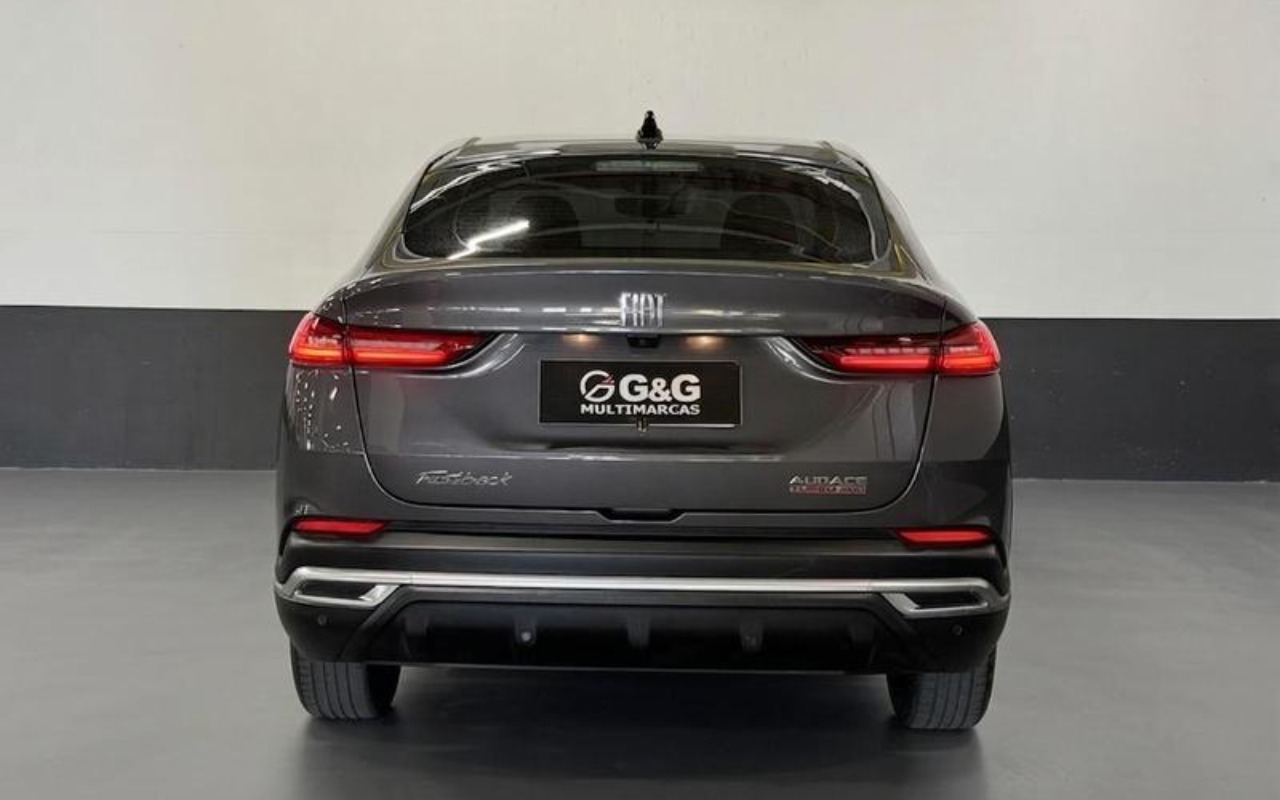 imagem-https://www.socarrao.com.br/sc-vehicle-images-prod/3983893/1789951358196-ODQ2MDIxNl80X0JfMTlkNGYwNGVkYy5qcGVn.jpeg