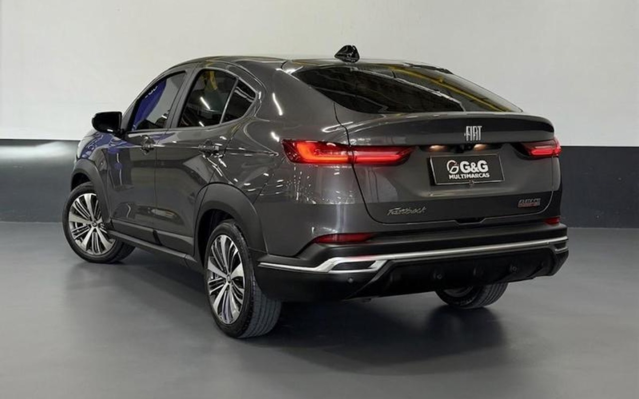 imagem-https://www.socarrao.com.br/sc-vehicle-images-prod/3983893/1789951358395-ODQ2MDIxNl83X0JfMmE1OWEwMWU2YS5qcGVn.jpeg