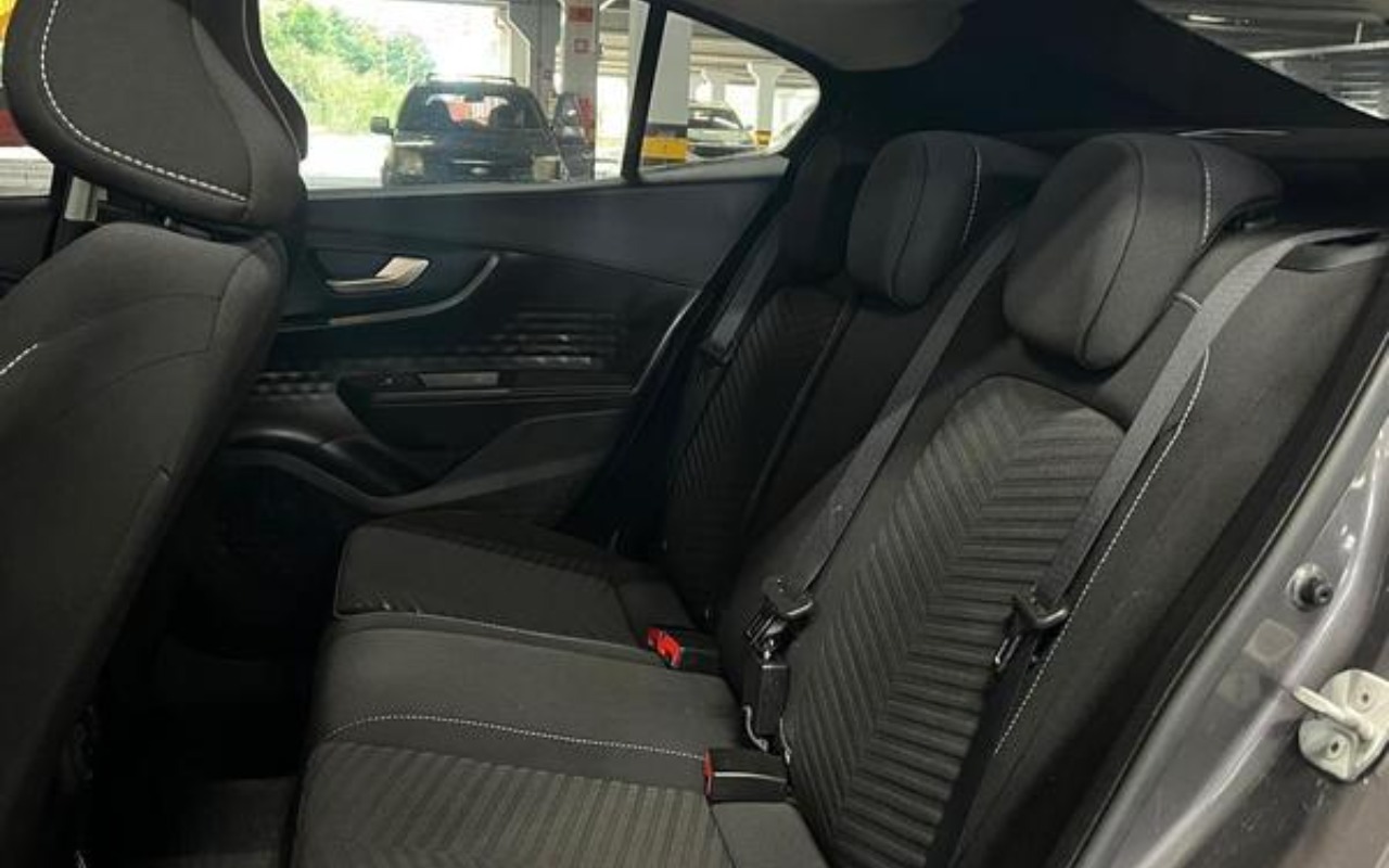 imagem-https://www.socarrao.com.br/sc-vehicle-images-prod/3983893/1789951358857-ODQ2MDIxNl8xM19CXzc1NDM5Y2ZkMjYuanBlZw.jpeg