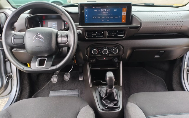 imagem-https://www.socarrao.com.br/sc-vehicle-images-prod/3983926/1789952641495-V2hhdHNBcHAgSW1hZ2UgMjAyNi0wOS0yMCBhdCAyMS41Ny40OCAoMSkuanBlZw.jpeg