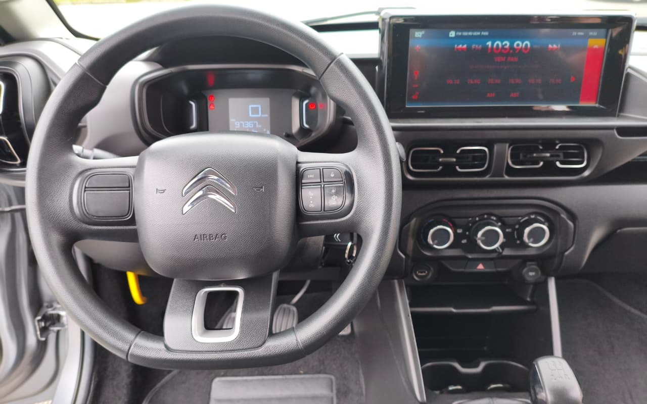 imagem-https://www.socarrao.com.br/sc-vehicle-images-prod/3983926/1789952641551-V2hhdHNBcHAgSW1hZ2UgMjAyNi0wOS0yMCBhdCAyMS41Ny41MCAoMykuanBlZw.jpeg