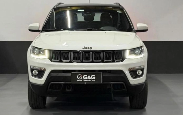 imagem-https://www.socarrao.com.br/sc-vehicle-images-prod/3983933/1789955893771-ODQzMTM4Ml8yX0JfZDBlNTYwMGI4Yy5qcGVn.jpeg