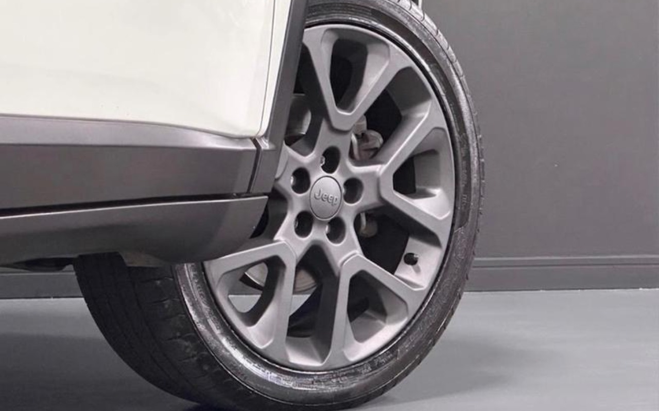 imagem-https://www.socarrao.com.br/sc-vehicle-images-prod/3983933/1789955894153-ODQzMTM4Ml81X0JfNGYwOTlkN2RiNi5qcGVn.jpeg