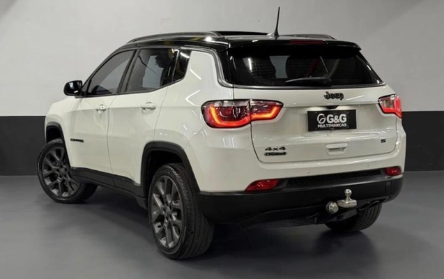 imagem-https://www.socarrao.com.br/sc-vehicle-images-prod/3983933/1789955894400-ODQzMTM4Ml84X0JfZWU5N2U3OTc1OS5qcGVn.jpeg