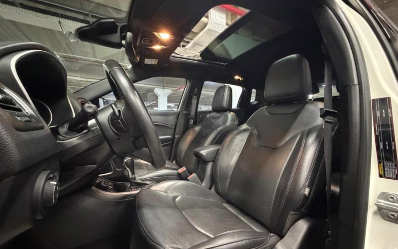imagem-https://www.socarrao.com.br/sc-vehicle-images-prod/3983933/1789955894453-ODQzMTM4Ml85X0JfZDhmNGJhNzExMS5qcGVn.jpeg