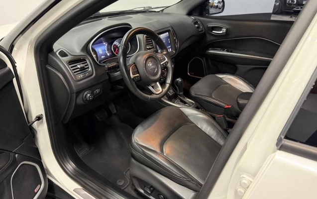 imagem-https://www.socarrao.com.br/sc-vehicle-images-prod/3983933/1789955894629-ODQzMTM4Ml8xMl9CXzJmNDIwODcxNzEuanBlZw.jpeg