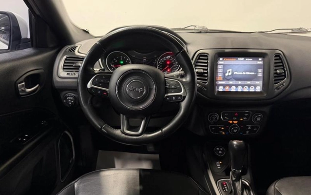 imagem-https://www.socarrao.com.br/sc-vehicle-images-prod/3983933/1789955894737-ODQzMTM4Ml8xNF9CX2I2ZGZjZjkyYTAuanBlZw.jpeg