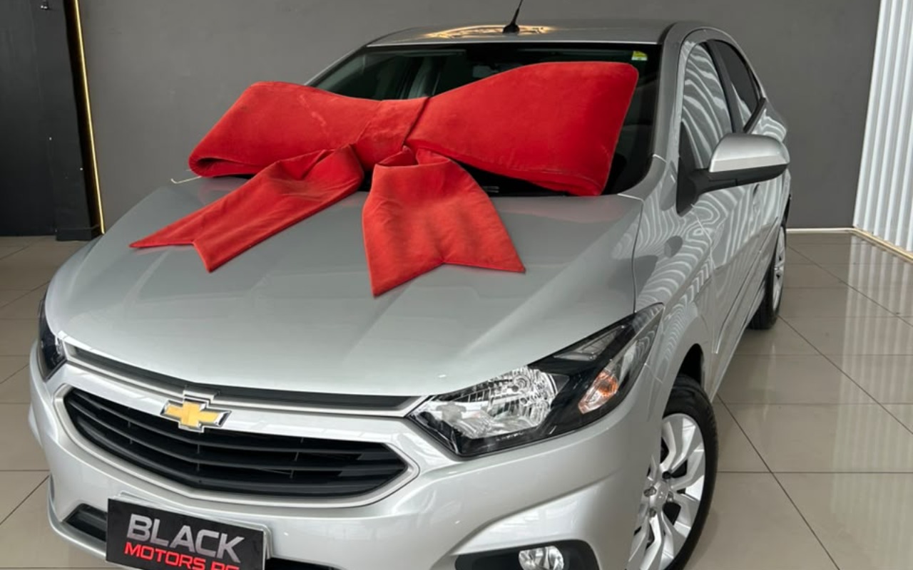 Chevrolet Onix 2018 Prata — foto 1 de 3