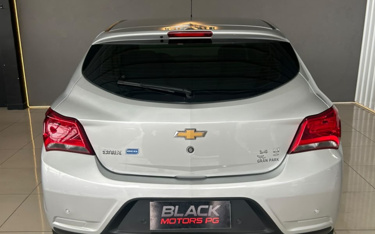 imagem-https://www.socarrao.com.br/sc-vehicle-images-prod/3983983/1789959724038-V2hhdHNBcHAgSW1hZ2UgMjAyNi0wOS0xOSBhdCAxMS4xMC4xNSAoMikuanBlZw.jpeg