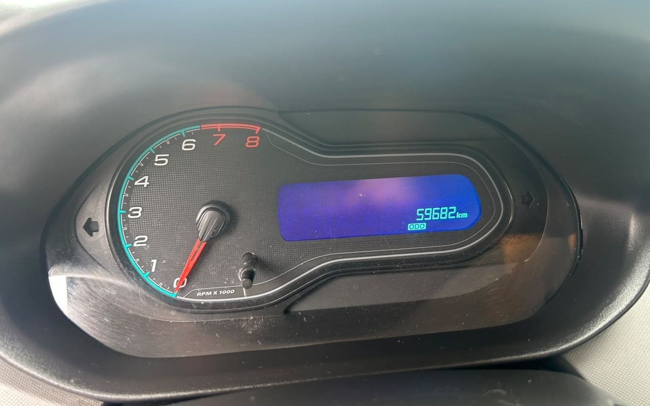 imagem-https://www.socarrao.com.br/sc-vehicle-images-prod/3983983/1789959724189-V2hhdHNBcHAgSW1hZ2UgMjAyNi0wOS0xOSBhdCAxMS4xMC4xNyAoMSkuanBlZw.jpeg