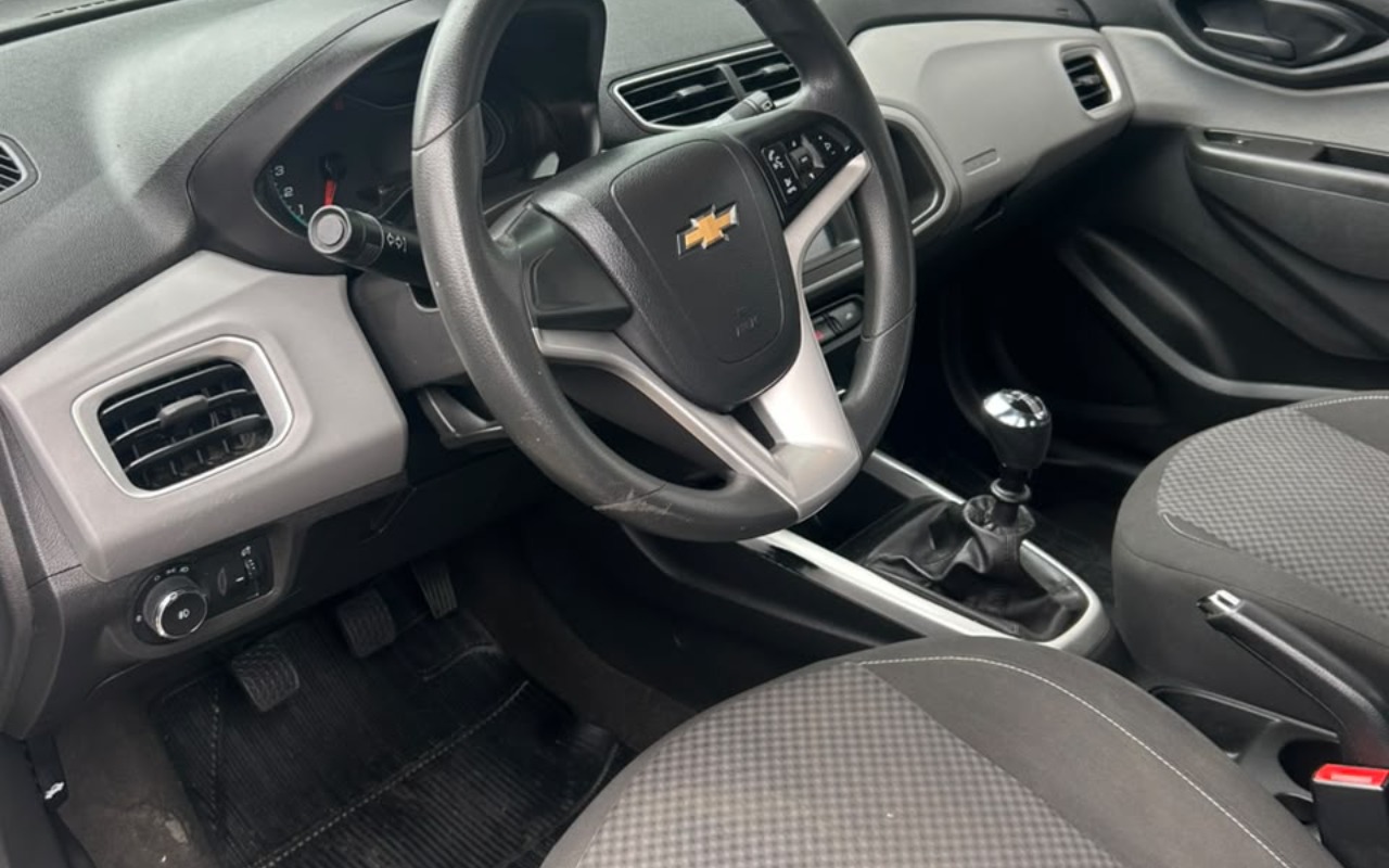 imagem-https://www.socarrao.com.br/sc-vehicle-images-prod/3983983/1789959724274-V2hhdHNBcHAgSW1hZ2UgMjAyNi0wOS0xOSBhdCAxMS4xMC4xNiAoMSkuanBlZw.jpeg