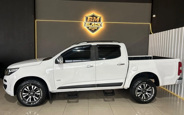 imagem-https://www.socarrao.com.br/sc-vehicle-images-prod/3983985/1789960640308-V2hhdHNBcHAgSW1hZ2UgMjAyNi0wOS0yMCBhdCAyMy40Mi4zNC5qcGVn.jpeg