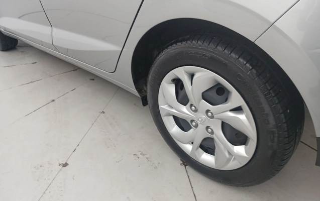 imagem-https://www.socarrao.com.br/sc-vehicle-images-prod/3984301/1789962395383-1_042729.jpg