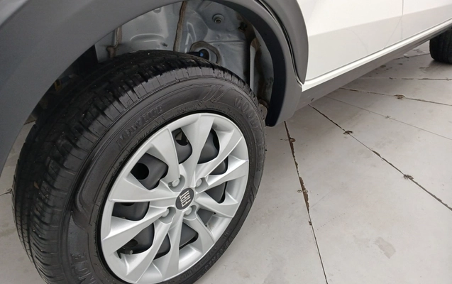 imagem-https://www.socarrao.com.br/sc-vehicle-images-prod/3984305/1789962450920-1_042341.jpg