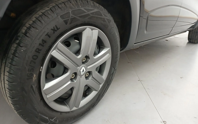 imagem-https://www.socarrao.com.br/sc-vehicle-images-prod/3984374/1789962875023-1_021927.jpg